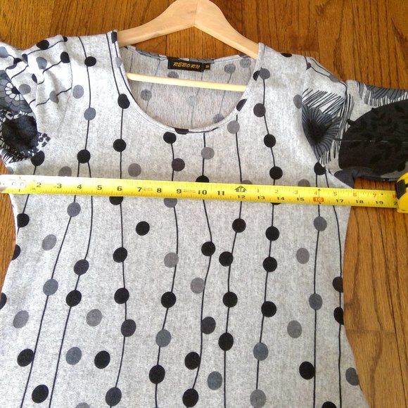 Reborn Medium Lightweight Graphic Knit Dress Elbow Sleeves Black/Gray - Picture 10 of 14